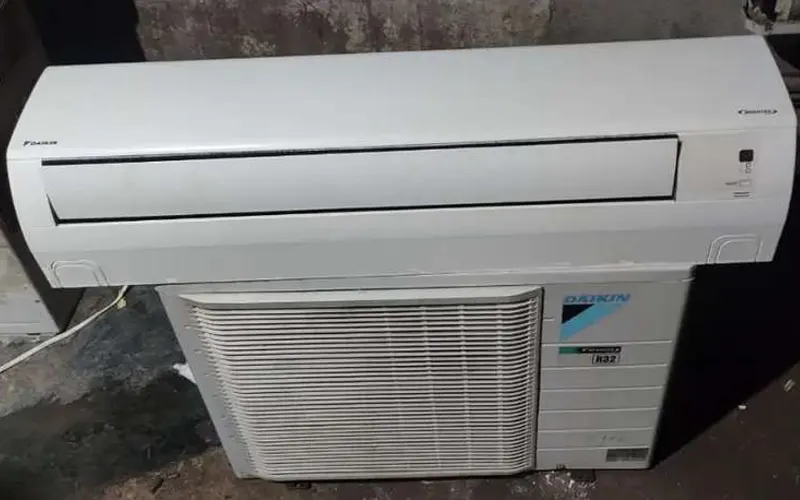 Old AC Buyer And Seller
